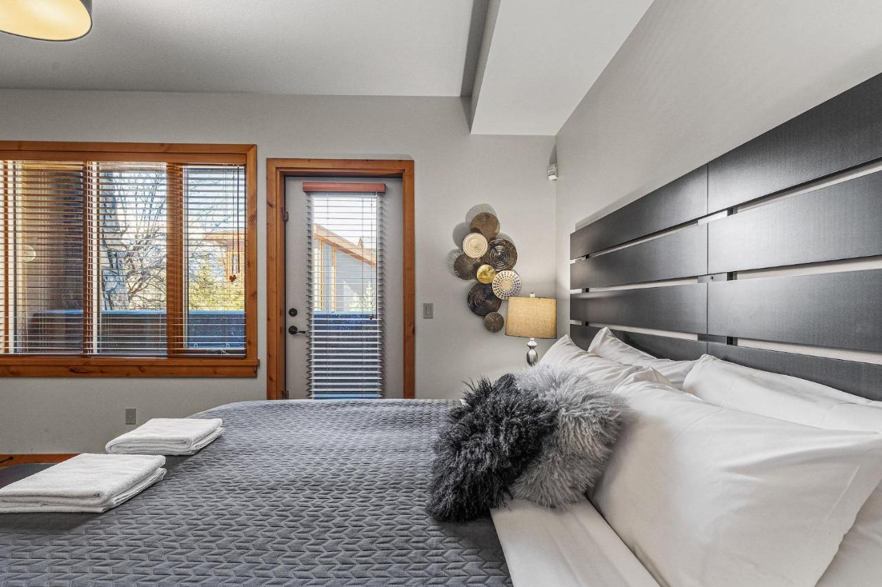 3 Bedroom Condo By Canadian Rockies Vacation Rentals Canmore Ngoại thất bức ảnh